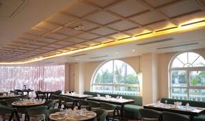 Restaurant - Hotel The Vijay Villas  (Huzur)