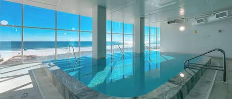 Innenpool, beheizter Pool