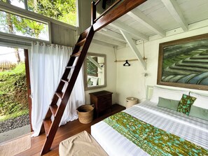 In-room safe, bed sheets - Frame Cabin with Endless Rice Field View (Selemadeg)