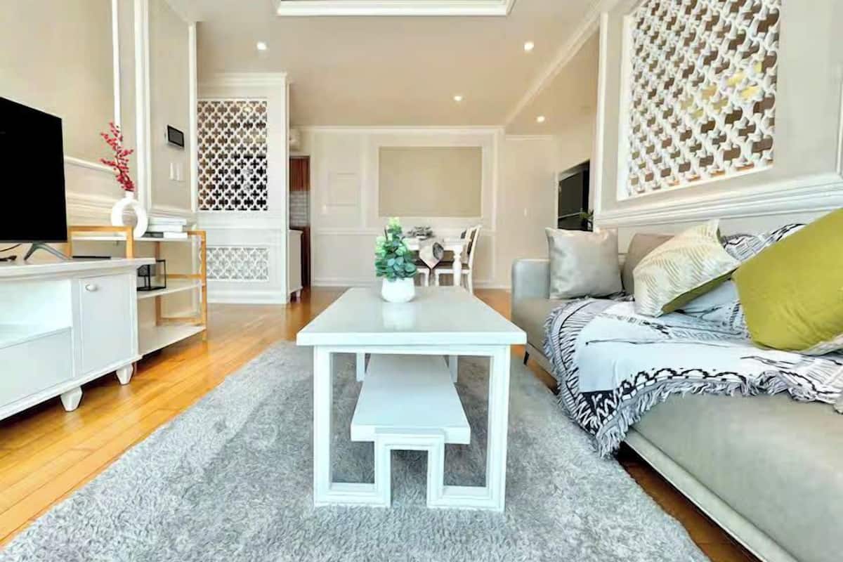 Presidential Suite, 2 Bedrooms, Club Lounge Access, City View | Living area | 65-inch Smart TV with cable channels, Netflix, pay movies