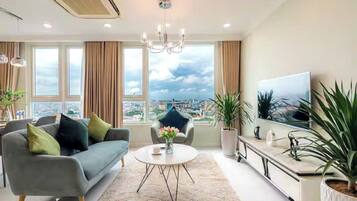 Family Suite, 3 Bedrooms, Club lounge access, City View | View from room