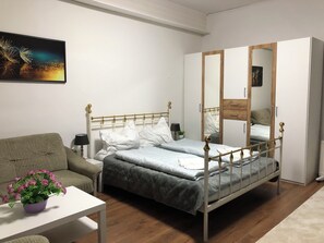 Basic Apartment - Modern 2BR Apartment Near Danube (Vienna)