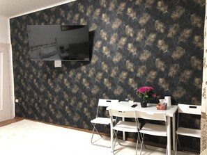 Apartamento básico | Tabla de planchar con plancha y wifi gratis