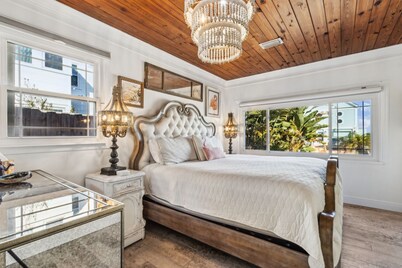 Mermaid House Directly Across from the Beach | Private Pool and Pool House | Tiki Bar