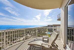 Property grounds - Oceanfront | Luxury 6th Floor Ocean Place | Fully Renovated | 2 King Beds | Walk to Ritz Carlton (Fernandina Beach)