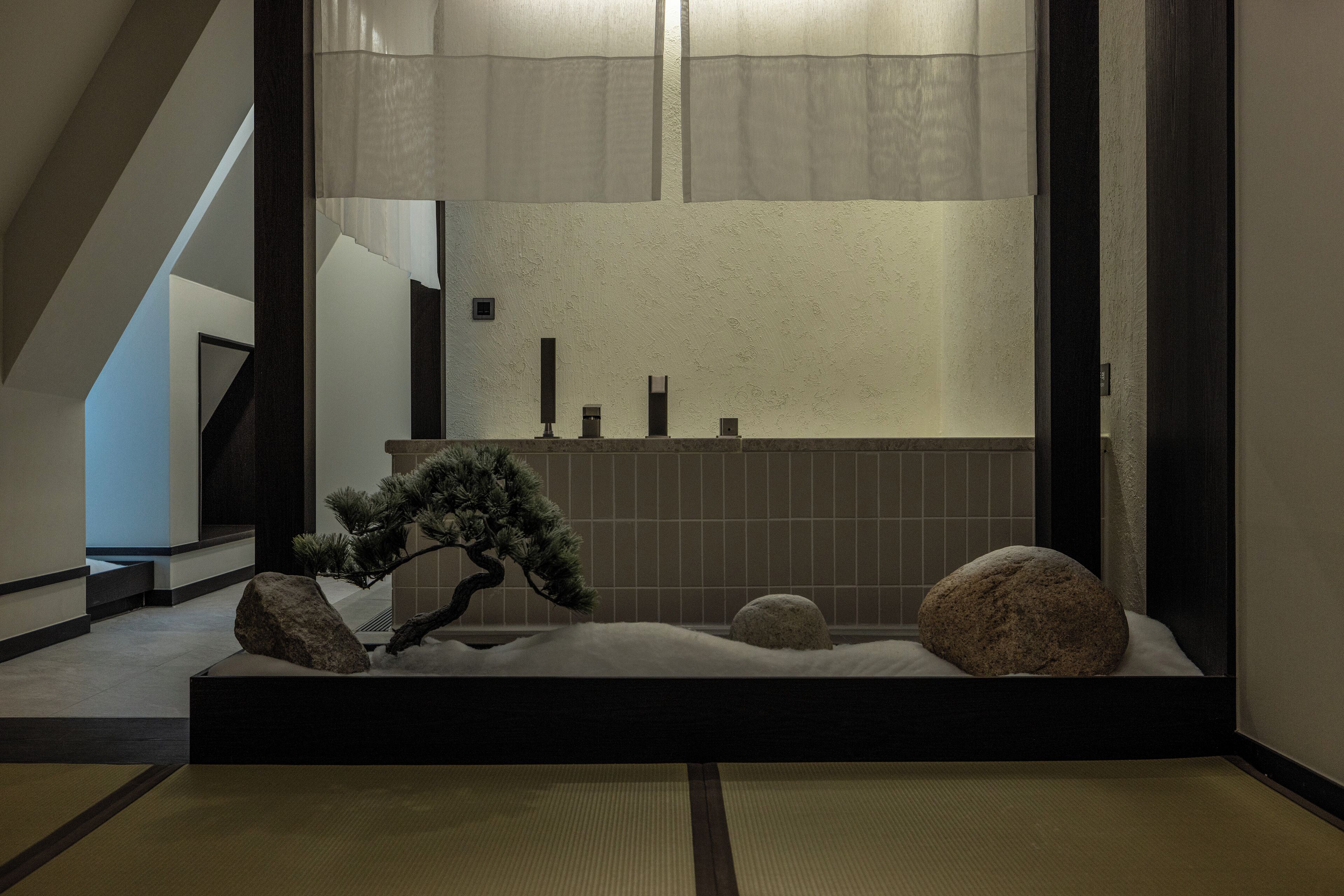 Deluxe Double Room, City View | Blackout curtains, soundproofing, free WiFi