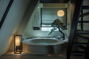 Signature Double Room, City View | Bathroom | Separate bathtub and shower, free toiletries, hair dryer, bathrobes - Stay Passport Sapporo Ryokan Hongdae [Foreigners Only] (Seoul)