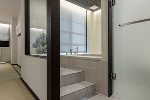Private spa tub - Stay Passport Sapporo Ryokan Hongdae [Foreigners Only] (Seoul)