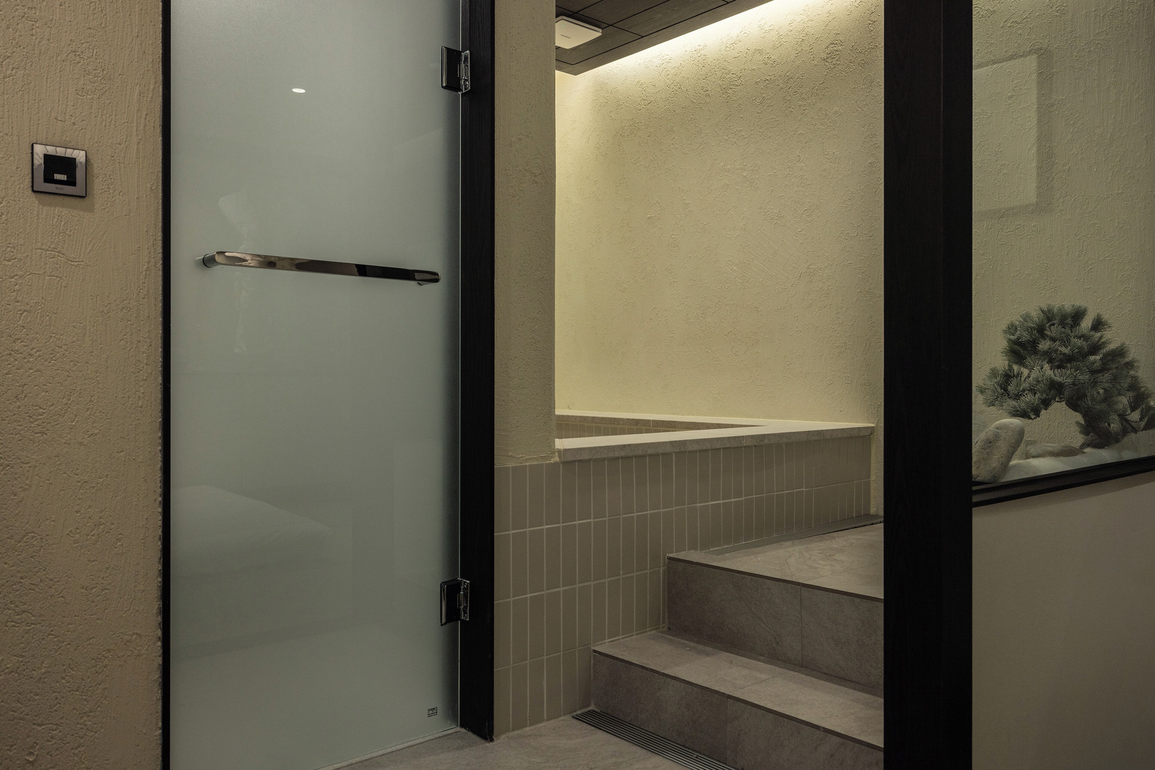 Standard Double Room, City View | Bathroom | Separate bathtub and shower, free toiletries, hair dryer, slippers