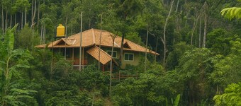Hidden Valley Riverside Homestay  