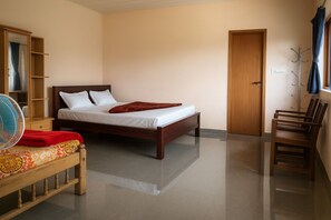 Deluxe Double or Twin Room, Garden View | Free WiFi - Hidden Valley Riverside Homestay   (Madikeri)