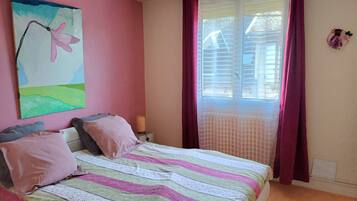 熨斗/熨衫板、Wi-Fi、床單