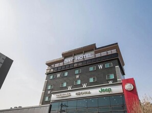 Front of property - BAY HOTEL (Busan)
