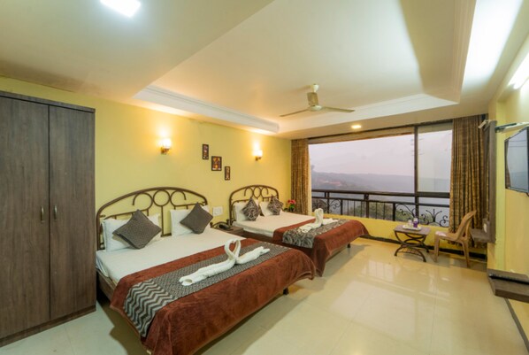 Family Room | Desk, soundproofing, free WiFi - Hotel Indira Nature Valley  (Mahabaleshwar)