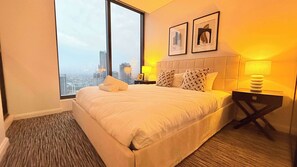 1 bedroom, iron/ironing board, WiFi, bed sheets - 『CASSA OCEAN』Coastal Luxe 1BR | Oceanview Getaway (Surfers Paradise)