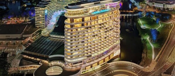 Exterior - 『CASSA OCEAN』Coastal Luxe 1BR | Oceanview Getaway (Surfers Paradise)