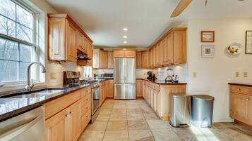 Refrigerador, microondas, parrilla de estufa y lavavajillas