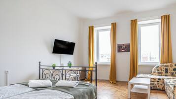 Basic Apartment | Iron/ironing board, free WiFi