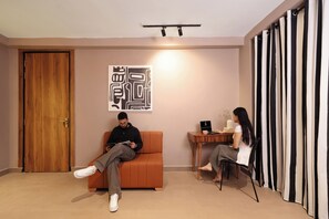 Phòng đôi Superior | Bàn, bàn ủi/dụng cụ ủi quần áo, truy cập Internet không dây miễn phí 