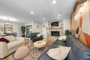 TV - Howdy Haven! Pool | Hot Tub | Game Room | Karaoke | Theater (Omaha)