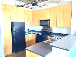 Kühlschrank, Mikrowelle