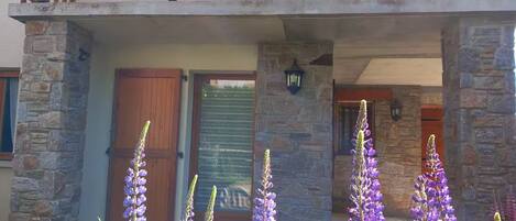 تفاصيل الفندق من الخارج