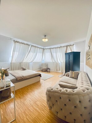 Basic-Apartment | Bügeleisen/Bügelbrett