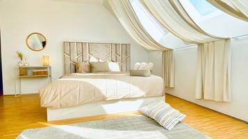 Eenvoudig appartement | Een strijkplank/strijkijzer