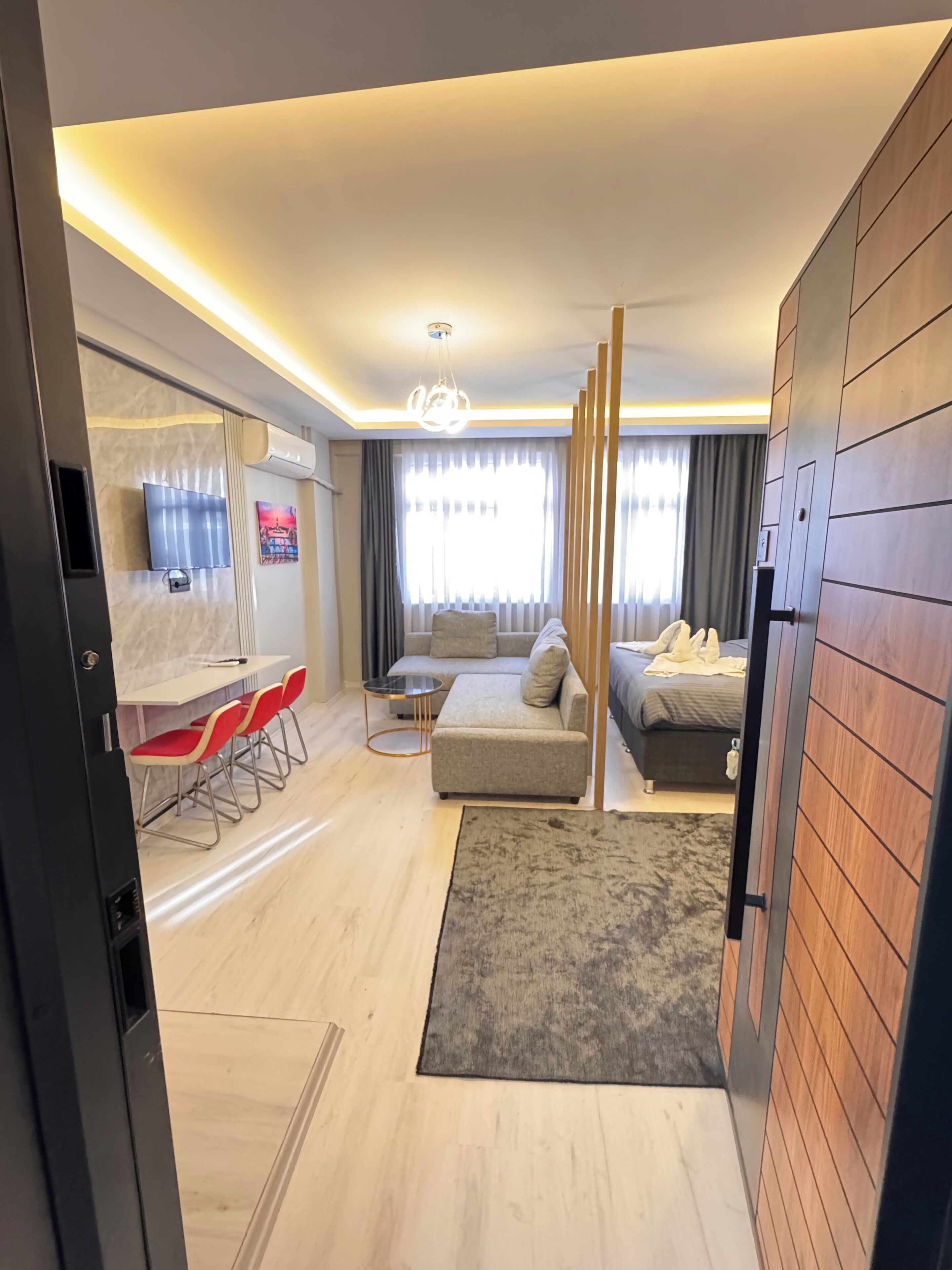 Ropa de cama de alta calidad, minibar y escritorio 