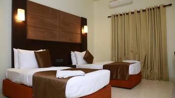 In-room safe, free WiFi