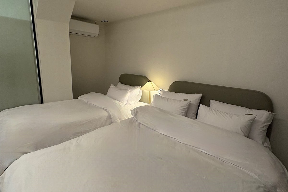 Superior Triple Room, City View | Desk, laptop workspace, free WiFi