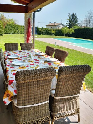 Outdoor dining - Wanderlust - 12 people with swimming pool (Bagnolo)