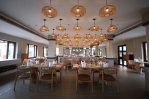Dining - Vinaika Eco-Resort (Ranchi)