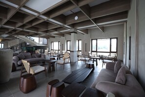 Lobby lounge - Vinaika Eco-Resort (Ranchi)