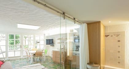 Zurek Modern retreat