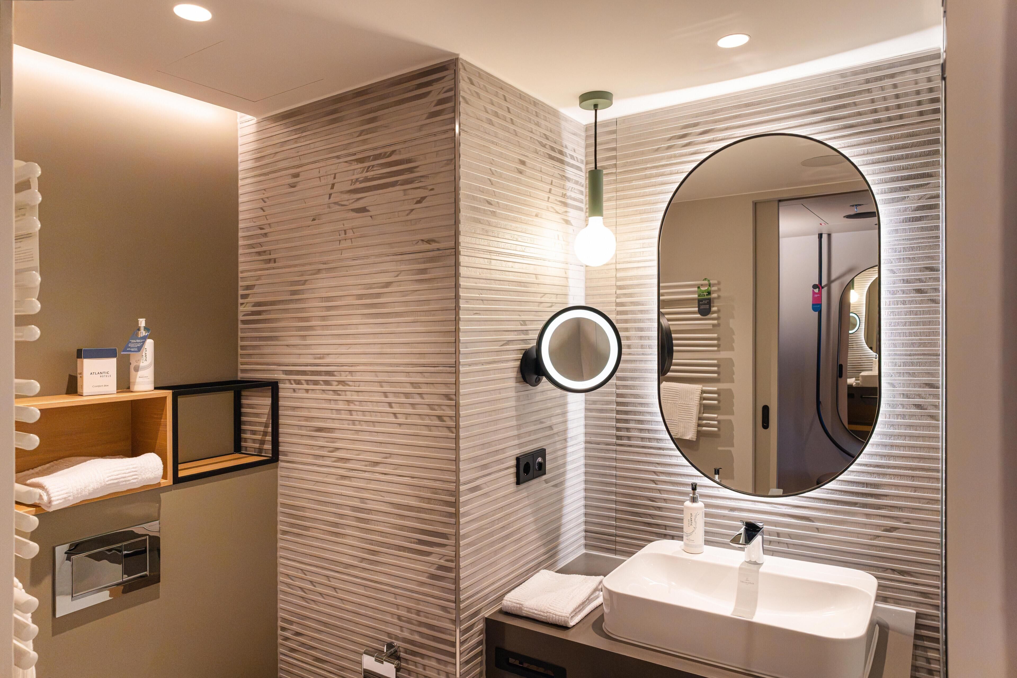 Superior Double Room | Bathroom