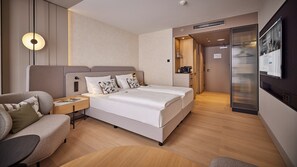 Ropa de cama hipoalergénica y minibar