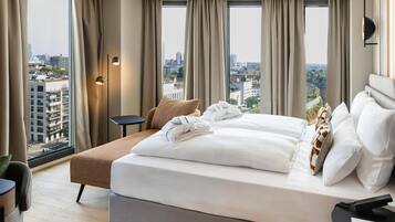Suite (Comfort) | Hypo-allergenic bedding available, minibar, in-room safe