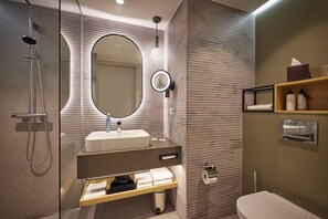 Amenidades de baño gratuitas, secadora de cabello, toallas, jabón