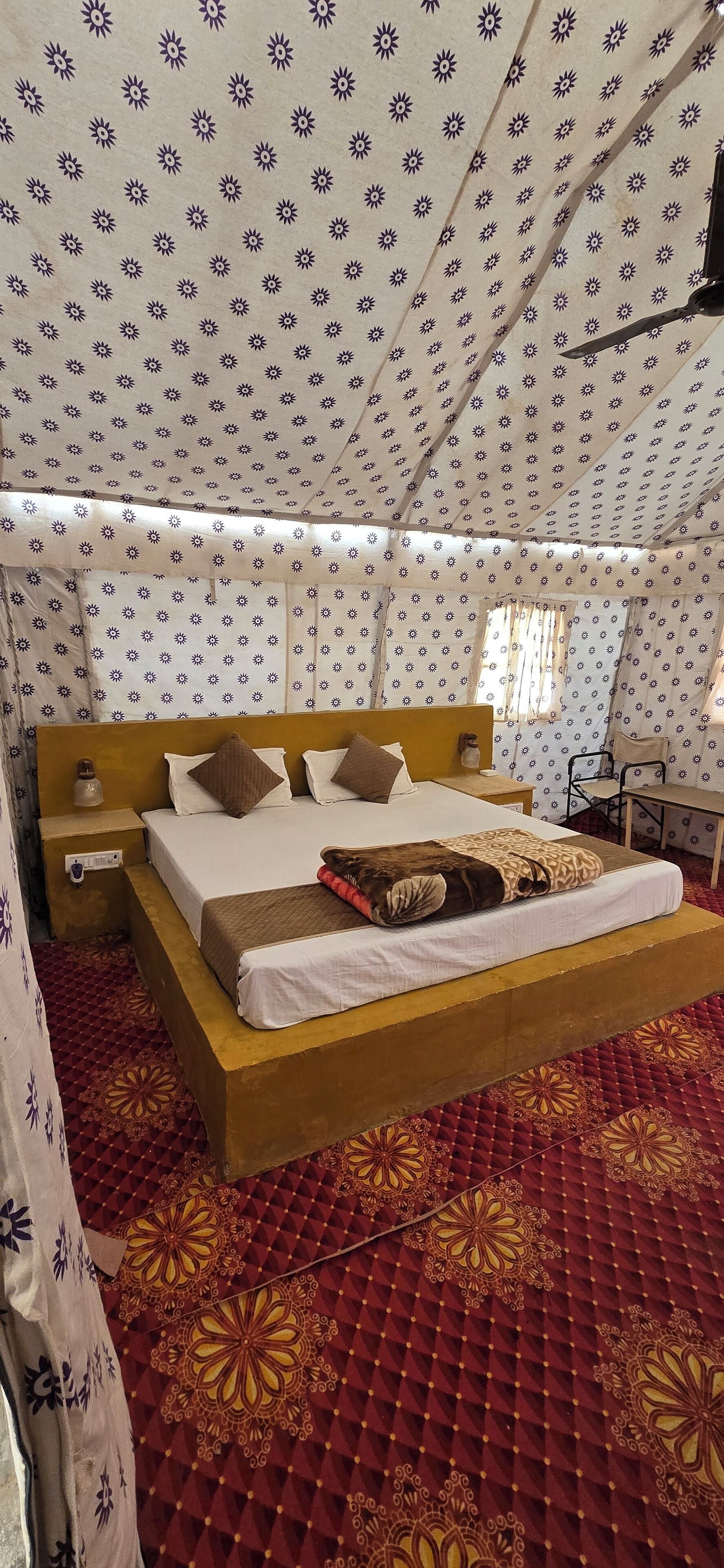 Tienda de lujo, vistas al desierto | Wifi gratis