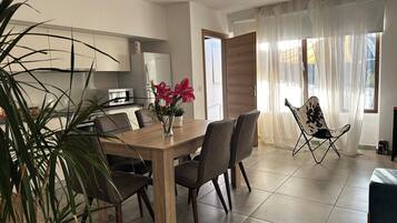 Apartment, 2 Bedrooms, Terrace | Dining