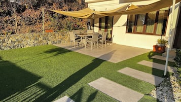 Apartment, 2 Bedrooms, Terrace | Outdoor dining