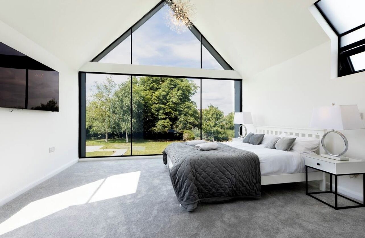 Iron/ironing board, Internet, bed sheets