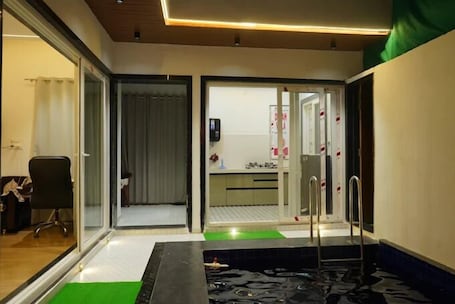 Una piscina al aire libre. Dream Villa