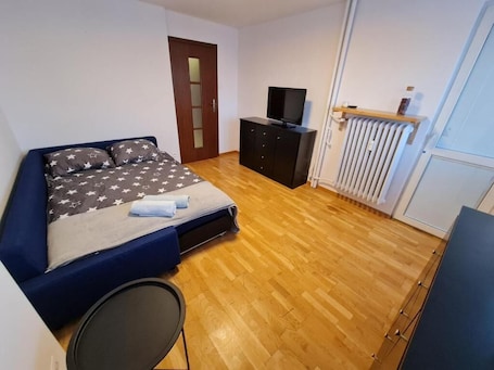 Classic Double Room, 1 Double Bed | Iron/ironing board, free WiFi