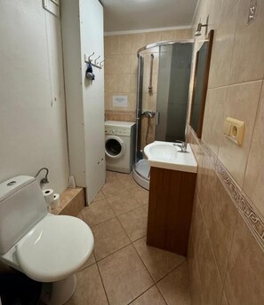 Bathroom - Fantastic Inn Warsaw - CH35 (Warsaw)