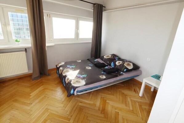 Classic Double Room, 1 Double Bed | Iron/ironing board, free WiFi