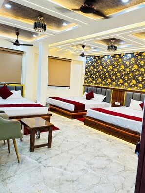Room - Hotel Aditya Varanasi (Varanasi)