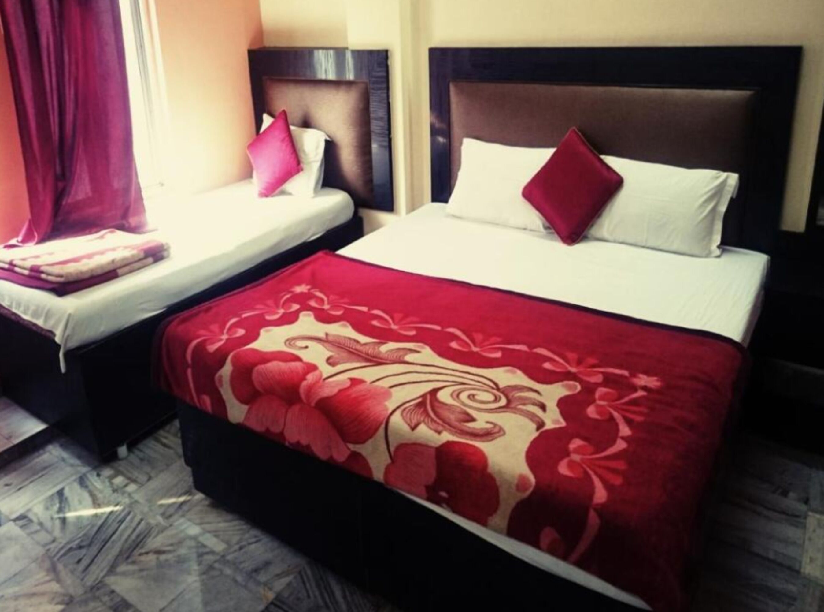 Standard-Dreibettzimmer | Schreibtisch, schallisolierte Zimmer, kostenloses WLAN