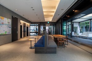 Lobby sitting area - HOP INN Seoul Myeongdong (Seoul)